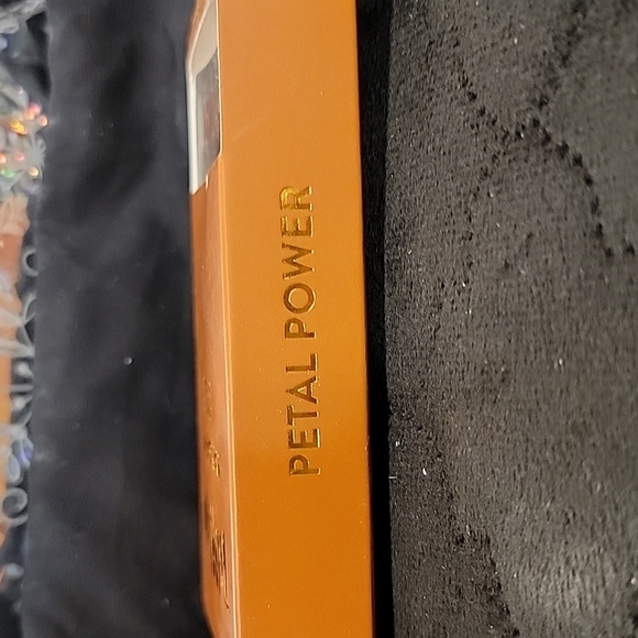 Red Aspen Nail Dashes 💅 - Picture 3 of 3